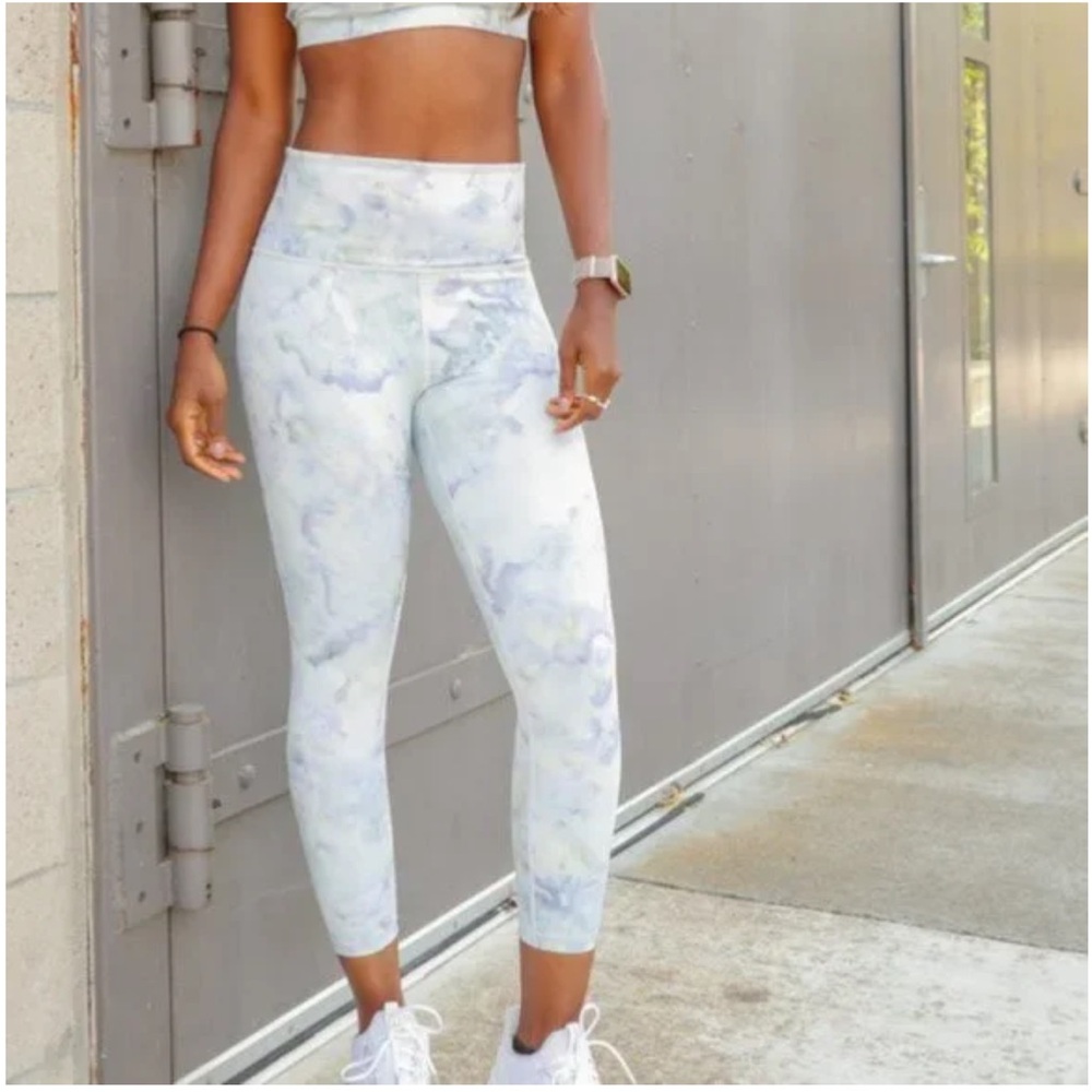 Athleta Elation Snow Dye 7/8 Tight Leggings Size Small